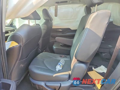 Zdjęcie 10 z 12 samochodu: 2026 TOYOTA GRAND HIGHLANDER XLE VIN:5TDAAAA58TS041141 - miniatura