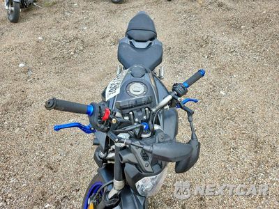 Piąte zdjęcie samochodu w środku: 2015 YAMAHA FZ07 VIN:JYARM06E0FA005048 - miniatura