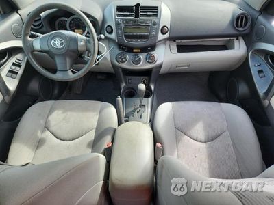Zdjęcie 8 z 13 samochodu: 2011 TOYOTA RAV4 BASE VIN:2T3ZF4DVXBW095846 - miniatura