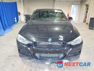 Piąte zdjęcie samochodu w środku: 2013 BMW 335 XI VIN:WBA3B9C56DF140055 - miniatura