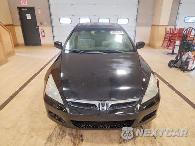 Piąte zdjęcie samochodu w środku: 2004 HONDA ACCORD LX VIN:1HGCM56314A152161 - miniatura