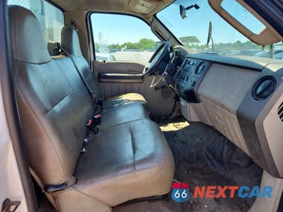 Zdjęcie 10 z 12 samochodu: 2008 FORD F550 SUPER DUTY VIN:1FDAF56R08EA05912 - miniatura
