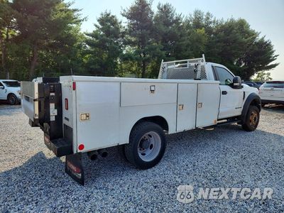 Trzecie zdjęcie samochodu z tyłu: 2018 FORD F450 SUPER DUTY VIN:1FDUF4GT8JED02059 - miniatura