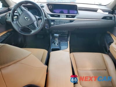 Zdjęcie 8 z 12 samochodu: 2021 LEXUS ES 300H VIN:58ADA1C13MU008752 - miniatura