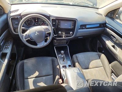 Zdjęcie 8 z 13 samochodu: 2020 MITSUBISHI OUTLANDER ES VIN:JA4AD2A37DZ045900 - miniatura