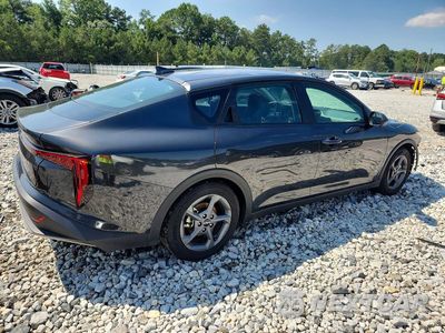 Trzecie zdjęcie samochodu z tyłu: 2025 KIA K4 LXS VIN:3KPFT4DE9SE056706 - miniatura