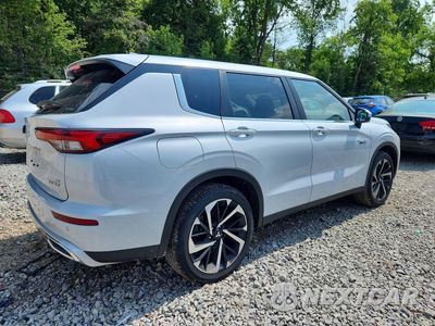 Trzecie zdjęcie samochodu z tyłu: 2025 MITSUBISHI OUTLANDER SE VIN:JA4T5VA92SZ054868 - miniatura