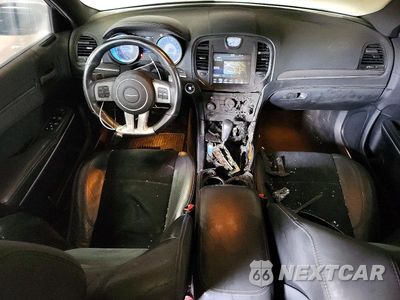 Zdjęcie 8 z 12 samochodu: 2013 CHRYSLER 300 SRT-8 VIN:2C3CCAFJ6DH559858 - miniatura