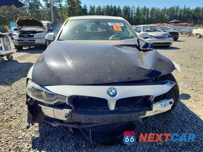 Piąte zdjęcie samochodu w środku: 2017 BMW 330 I VIN:WBA8B9G37HNU52492 - miniatura