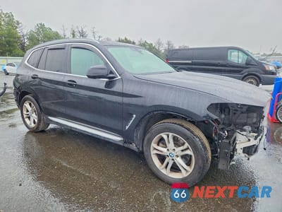 Czwarte zdjęcie samochodu z boku: 2021 BMW X3 XDRIVE30I VIN:5UXTY5C09M9F50153 - miniatura