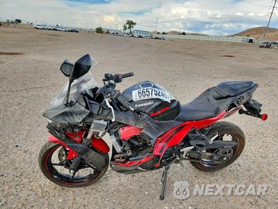 Trzecie zdjęcie samochodu z tyłu: 2025 KAWASAKI EX500 A VIN:ML5EXGJ17SDA72176 - miniatura