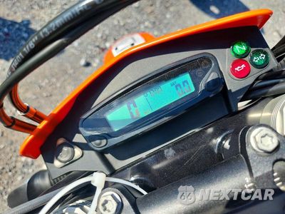 Zdjęcie 7 z 10 samochodu: 2020 KTM 690 ENDURO R VIN:VBKLEV40XLM784799 - miniatura