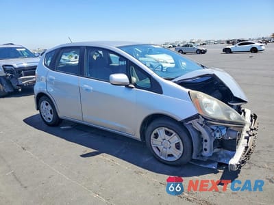 Czwarte zdjęcie samochodu z boku: 2013 HONDA FIT VIN:JHMGE8H39DC077644 - miniatura