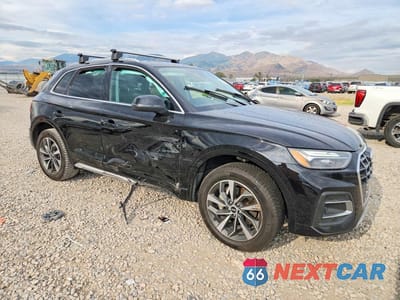 Czwarte zdjęcie samochodu z boku: 2021 AUDI Q5 PREMIUM PLUS VIN:WA1BAAFYXM2137251 - miniatura