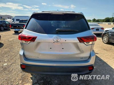 Zdjęcie 6 z 13 samochodu: 2019 TOYOTA HIGHLANDER SE VIN:5TDJZRFH4KS606817 - miniatura
