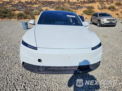 Piąte zdjęcie samochodu w środku: 2026 TESLA MODEL Y VIN:7SAYGDEE8TA636388 - miniatura