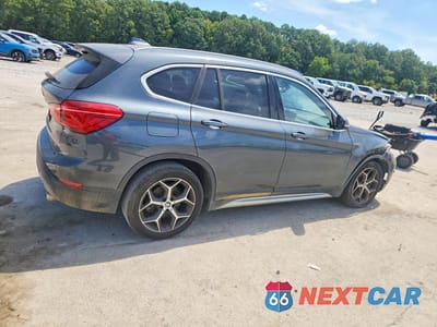 Trzecie zdjęcie samochodu z tyłu: 2018 BMW X1 SDRIVE28I VIN:WBXHU7C32J3F04481 - miniatura