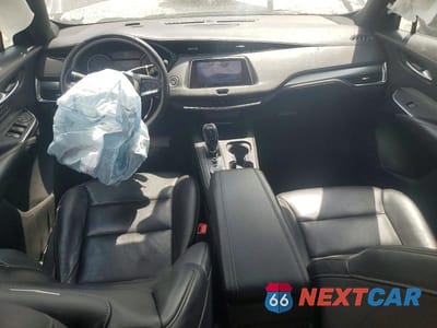 Zdjęcie 8 z 12 samochodu: 2023 CADILLAC XT4 PREMIUM LUXURY VIN:1GYFZCR4XPF170391 - miniatura