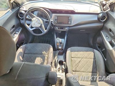 Zdjęcie 8 z 14 samochodu: 2019 NISSAN KICKS SV VIN:3N1CP5CU2KL541046 - miniatura