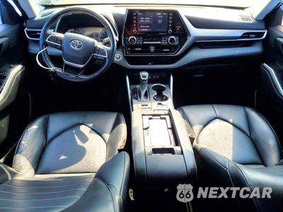 Zdjęcie 8 z 13 samochodu: 2022 TOYOTA HIGHLANDER XLE VIN:5TDGZRBH4NS244010 - miniatura