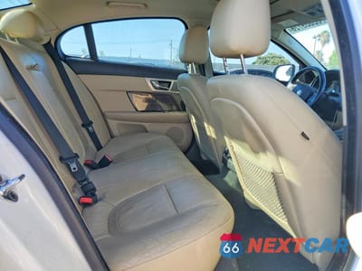 Zdjęcie 10 z 12 samochodu: 2013 JAGUAR XF VIN:SAJWA0ES2DPS82304 - miniatura