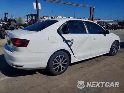 Trzecie zdjęcie samochodu z tyłu: 2017 VOLKSWAGEN JETTA SE VIN:3VWDB7AJXHM313171 - miniatura