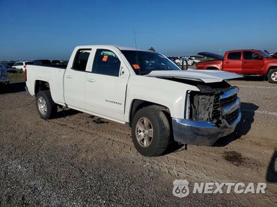 Czwarte zdjęcie samochodu z boku: 2019 CHEVROLET SILVERADO LD C1500 LT VIN:2GCRCPEC2K1117290 - miniatura