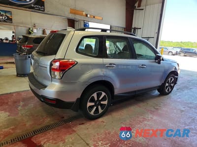 Trzecie zdjęcie samochodu z tyłu: 2017 SUBARU FORESTER 2.5I VIN:JF2SJABC3HH539276 - miniatura