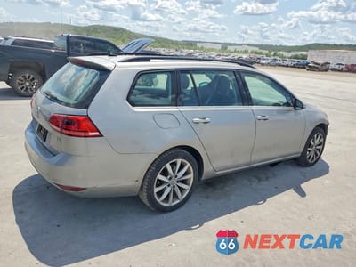 Trzecie zdjęcie samochodu z tyłu: 2017 VOLKSWAGEN GOLF SPORTWAGEN S VIN:3VWC17AUXHM501861 - miniatura