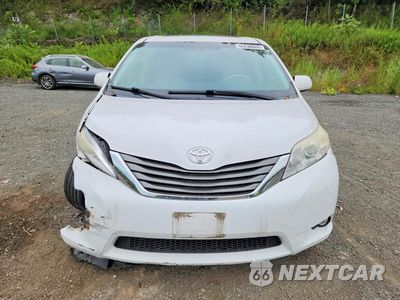 Piąte zdjęcie samochodu w środku: 2012 TOYOTA SIENNA XLE 7-PASSENGER VIN:5TDDK3DC8CS038059 - miniatura
