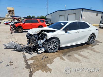 2023 TOYOTA CAMRY SE 4T1G11AK9PU769841 - główne zdjęcie licytacji z USA - miniatura