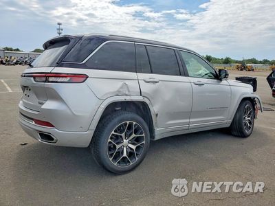Trzecie zdjęcie samochodu z tyłu: 2022 JEEP GRAND CHEROKEE SUMMIT VIN:1C4RJHEG6N8584762 - miniatura