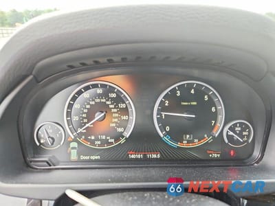 Zdjęcie 9 z 13 samochodu: 2015 BMW X5 XDRIVE35I VIN:5UXKR0C55F0K61217 - miniatura