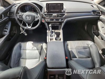Zdjęcie 8 z 12 samochodu: 2018 HONDA ACCORD TOURING VIN:1HGCV1F94JA114431 - miniatura