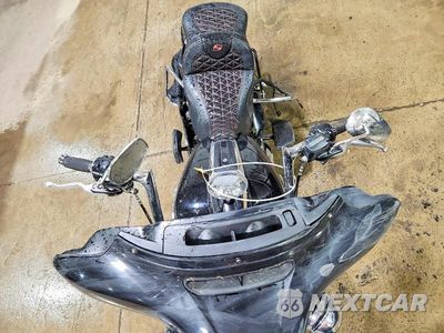Piąte zdjęcie samochodu w środku: 2016 HARLEY-DAVIDSON FLHTCU ULTRA CLASSIC ELECTRA GLIDE VIN:1HD1FCM16GB606827 - miniatura