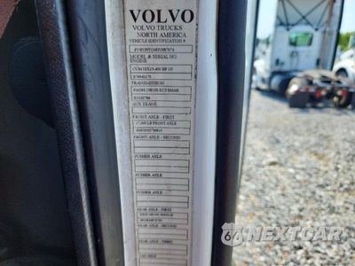 Zdjęcie 12 z 12 samochodu: 2017 VOLVO VNL SEMI TRUCK VIN:4V4N39TG4HN987974 - miniatura