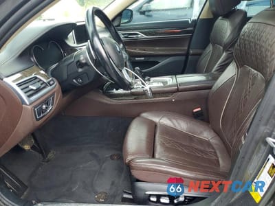 Zdjęcie 7 z 12 samochodu: 2016 BMW 740 I VIN:WBA7E2C5XGG714526 - miniatura