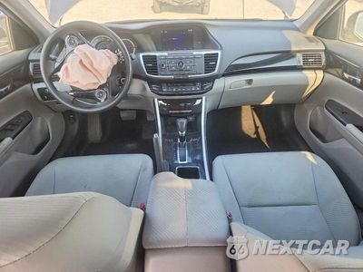 Zdjęcie 8 z 12 samochodu: 2016 HONDA ACCORD LX VIN:1HGCR2F32GA089950 - miniatura
