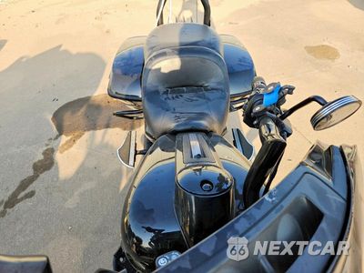 Piąte zdjęcie samochodu w środku: 2021 HARLEY-DAVIDSON FLHTK VIN:1HD1KEF18MB604335 - miniatura