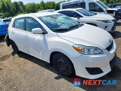 Czwarte zdjęcie samochodu z boku: 2009 TOYOTA MATRIX S VIN:2T1KE40E29C028589 - miniatura