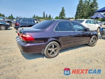 Trzecie zdjęcie samochodu z tyłu: 1999 HONDA ACCORD EX VIN:1HGCG1658XA013280 - miniatura