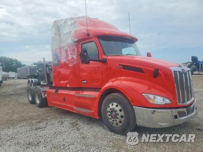 Czwarte zdjęcie samochodu z boku: 2023 PETERBILT 579 SEMI TRUCK VIN:1XPBD49X5PD870249 - miniatura