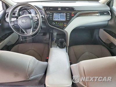 Zdjęcie 8 z 12 samochodu: 2019 TOYOTA CAMRY L VIN:4T1B11HK9KU782193 - miniatura