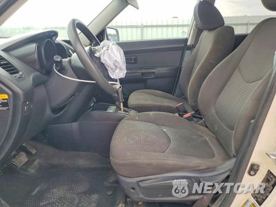 Zdjęcie 7 z 13 samochodu: 2012 KIA SOUL BASE VIN:KNDJT2A52C7455588 - miniatura
