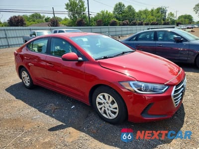 Czwarte zdjęcie samochodu z boku: 2017 HYUNDAI ELANTRA SE VIN:5NPD74LF2HH066388 - miniatura