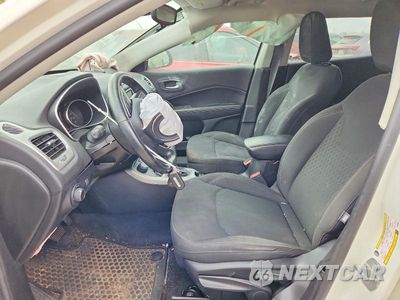 Zdjęcie 7 z 13 samochodu: 2018 JEEP COMPASS SPORT VIN:3C4NJDAB2JT399993 - miniatura