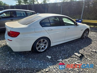 Trzecie zdjęcie samochodu z tyłu: 2013 BMW 528 XI VIN:WBAXH5C55DDW13433 - miniatura