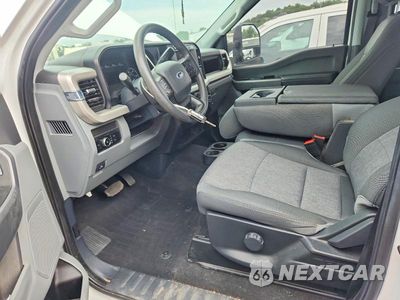 Zdjęcie 7 z 13 samochodu: 2024 FORD F350 SUPER DUTY VIN:1FT8W3BT3RED49390 - miniatura