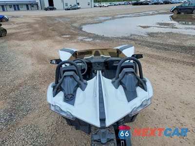 Zdjęcie 6 z 9 samochodu: 2024 POLARIS SLINGSHOT S WITH TECHNOLOGY PACKAGE VIN:57XAATGD4R8163025 - miniatura
