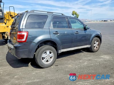 Trzecie zdjęcie samochodu z tyłu: 2009 FORD ESCAPE XLT VIN:1FMCU03769KB28671 - miniatura
